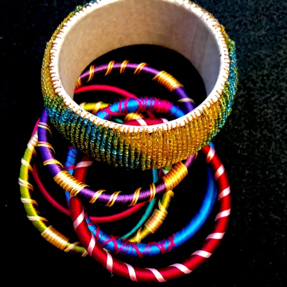 Bangle bracelets - Picture 1 of 8